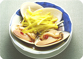 韮黄文蛤（はまぐりの蒸しもの）
